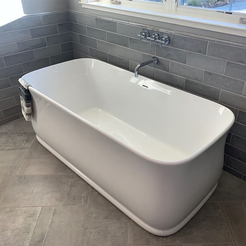 bath tub installation